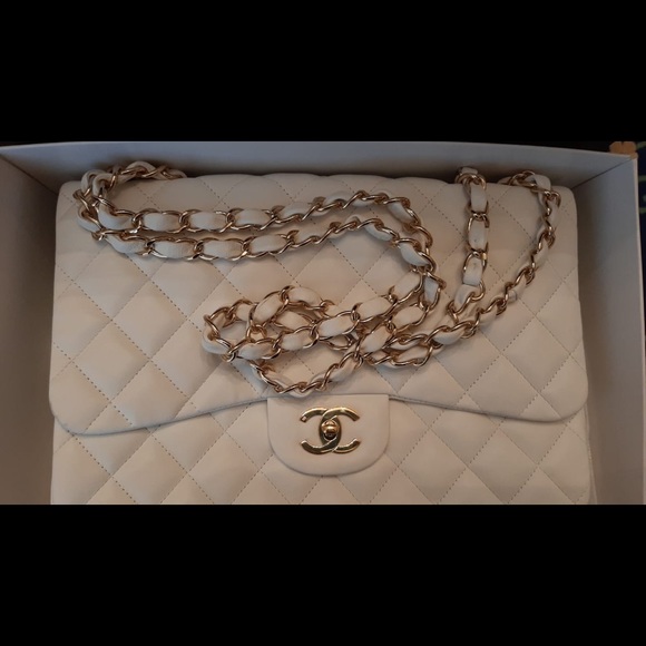 Chanel Jumbo Single Flap Bag with GHW - Picture 2 of 16
